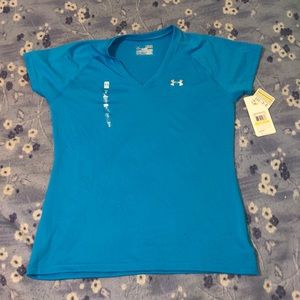 NWT THREE Under Armour Women’s Semi fitted shirt
